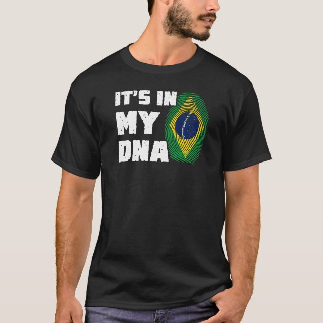 T-shirt It's In My DNA Brazil Flag Fingerprint Men Women   (Devant)