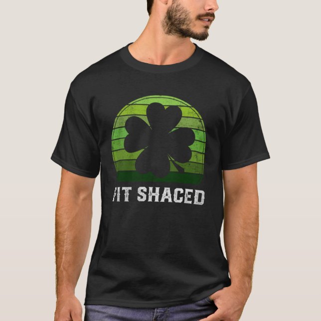 T-shirt Ivre Saint-Patrick irlandais en forme buvant (Devant)