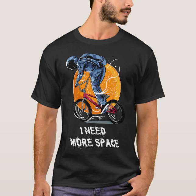 T-shirt J'ai besoin de plus d'espace - astronaute idée cad (Devant)