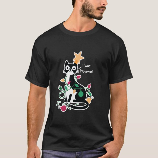 T-shirt J'Ai Été Provoqué Drôle Conception De Noël Chat (Devant)