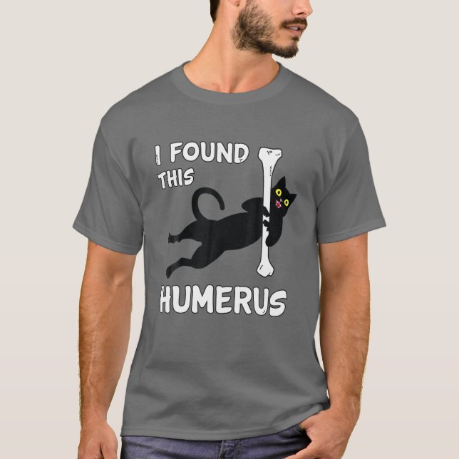T-shirt J'Ai Trouvé Ce Chat D'Halloween Humerus Drôle (Devant)