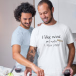 T-shirt J'aime le vin et peut-être 3 autres personnes Humo<br><div class="desc"></div>