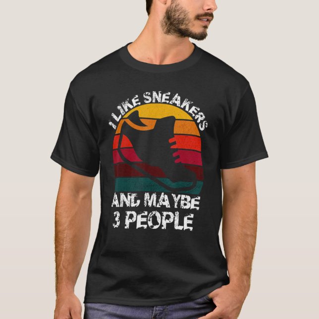 T-shirt J'Aime Les Baskets Et Peut-Être Trois Personnes Vi (Devant)