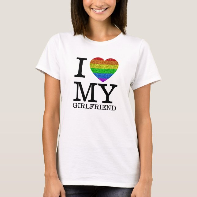 T-shirt J'aime ma petite amie le drapeau LGBT coeur Saint  (Devant)