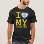 T-shirt J'Aime Plus Que Jamais Ma Petite Amie<br><div class="desc">Créez votre propre T-shirt I Love My Girlfriend plus que jamais Photo Text T-Shirt avec ce modèle de chemise moderne et drôle avec la palette de couleurs jaune et bleu drapeau d'Ukraine et une police serif en dalle cool et photo de petite amie dans un immense coeur bleu. Ajoutez votre...</div>