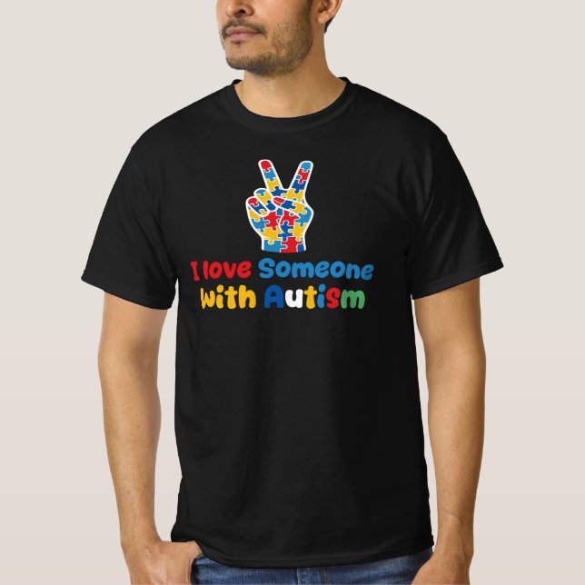 T-shirt J'aime quelqu'un avec l'autisme (Devant)