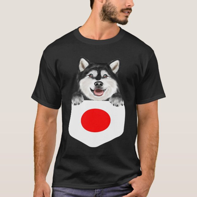 T-shirt Japan Flag Alaskan Malamute Dog In Pocket (Devant)