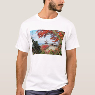 T-shirt Japon, Kyoto. Temple Kiyomizu en couleur d'automne