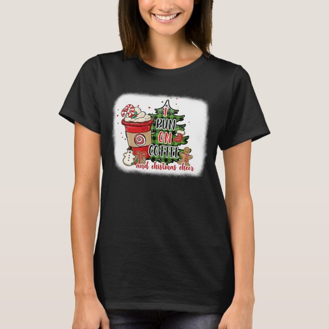 T-shirt Je Cours Sur Le Café Et Le Buffle De Fête De Noël  (Devant)