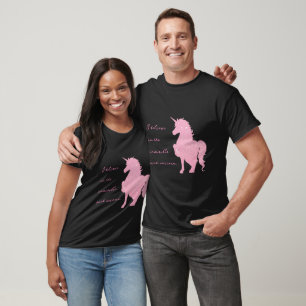 T-shirt Je crois en la licorne rose invisible.