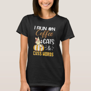T-shirt Je fonctionne à la caféine aux chats et aux gros m