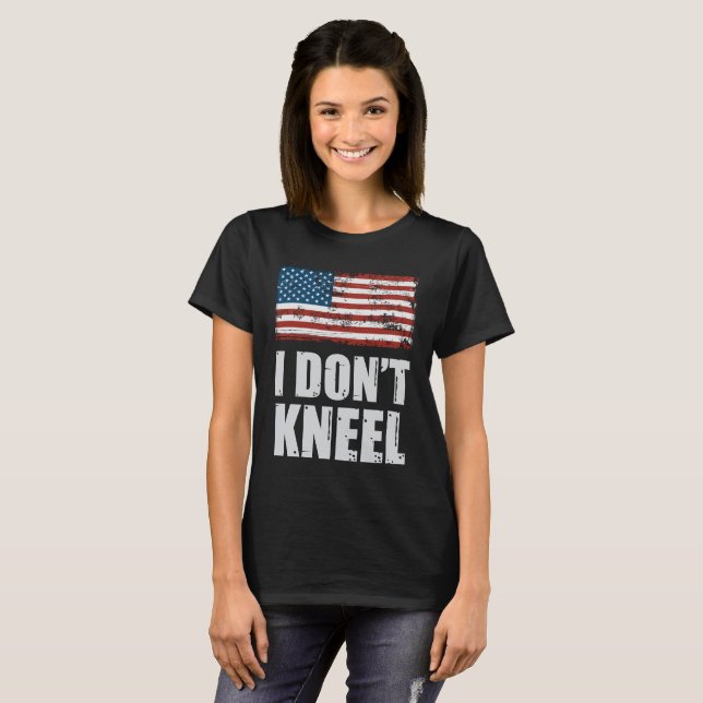 T-shirt Je n'agenouille pas #iStand MAGA Respectez le drap (Devant entier)