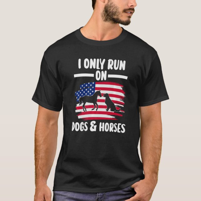 T-shirt Je ne cours que sur les chiens & chevaux équestre  (Devant)