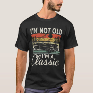 T-shirt Je ne suis pas vieux, je suis une voiture classiqu