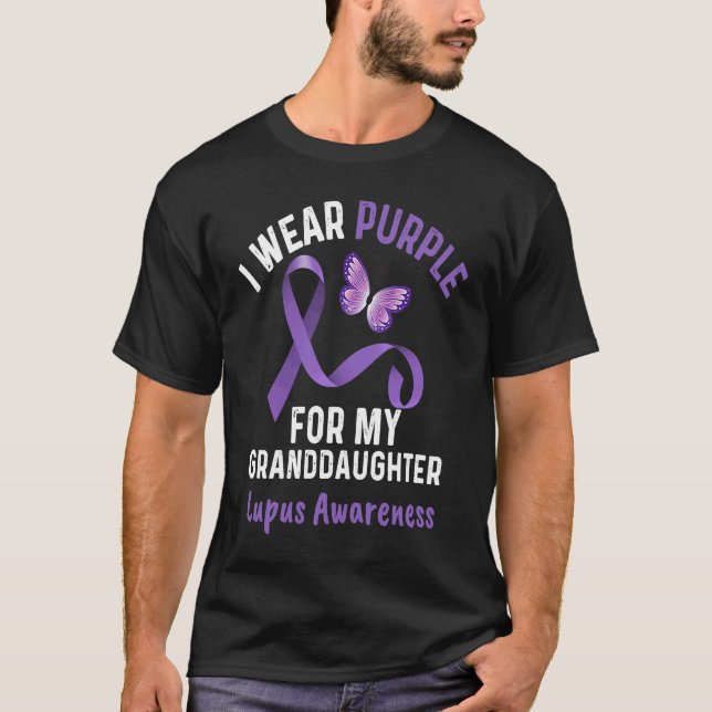 T-shirt Je Porte Le Violet Pour Ma Petite-Fille Maman Papa (Devant)