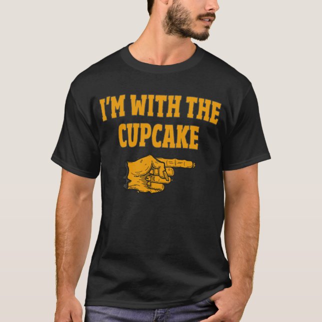 T-shirt Je suis avec le Cupcake Funny Couple Halloween (Devant)