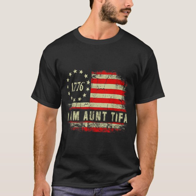 T-shirt Je suis la tante Tifa  (Devant)