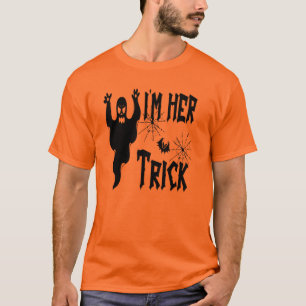 T-shirt Je suis Son Trick   Chemises d'Halloween amusantes