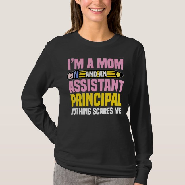 T-shirt Je suis une maman et une directrice adjointe Rien  (Devant)