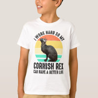 Je travaille dur pour que mon Cornish Rex ait une 