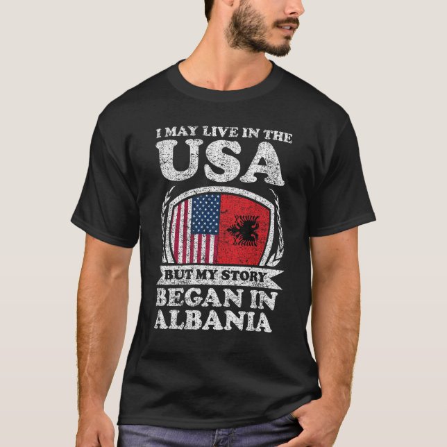 T-shirt Je Vis Peut-Être Aux États-Unis Mais Mon Histoire  (Devant)