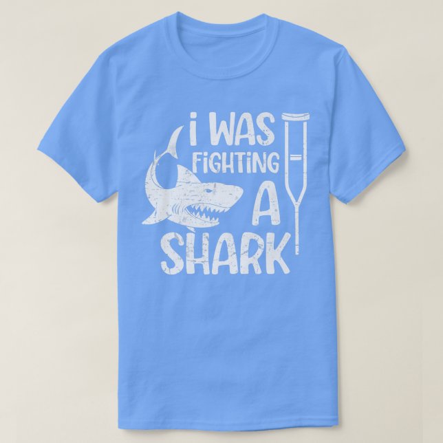 T-shirt J'Étais En Train De Combattre Un Requin Bones Cass (Design devant)