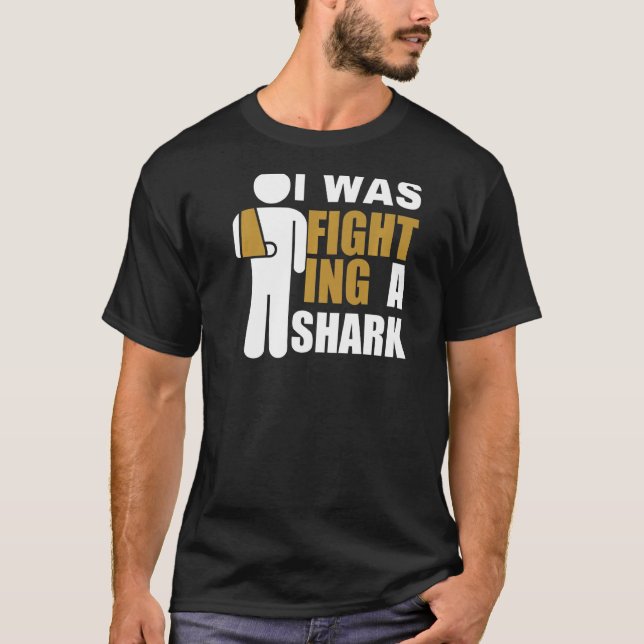 T-shirt J'Étais En Train De Combattre Une Fracture Du Bras (Devant)