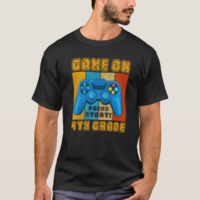 T-shirt Jeu Rétro Sur Le Jeu De 4E Année Retour À L'École  (Devant)