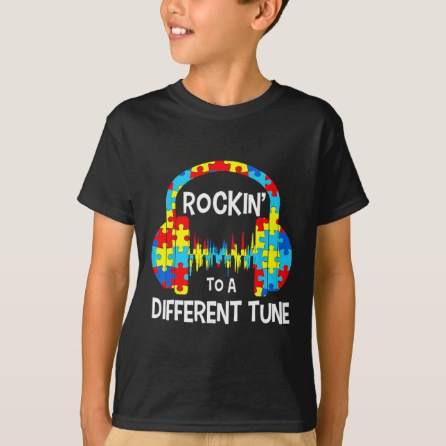 T-shirt Jeu sur l'autisme - Berçant sur un air différent p (Devant)