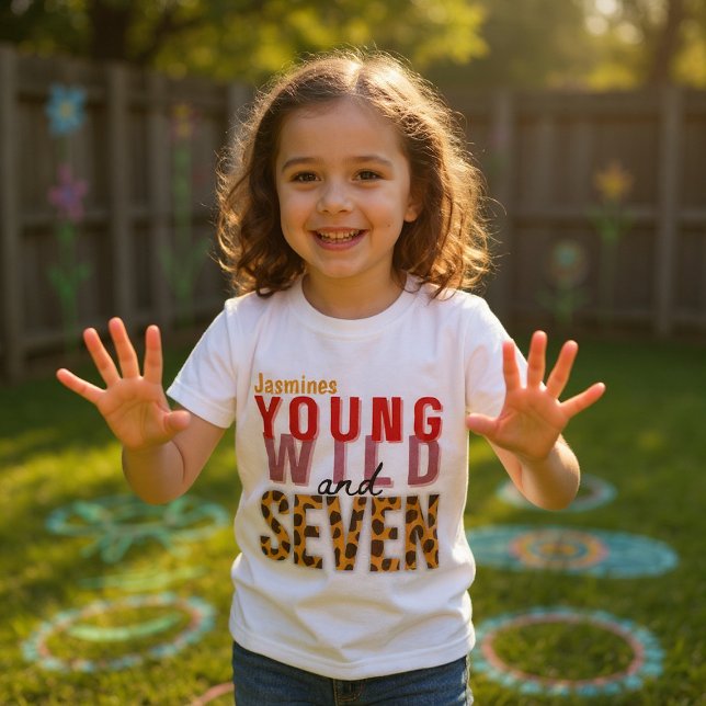 T-shirt Jeune Sauvage et Anniversaire Fille aux Sept Impri (Créateur téléchargé)