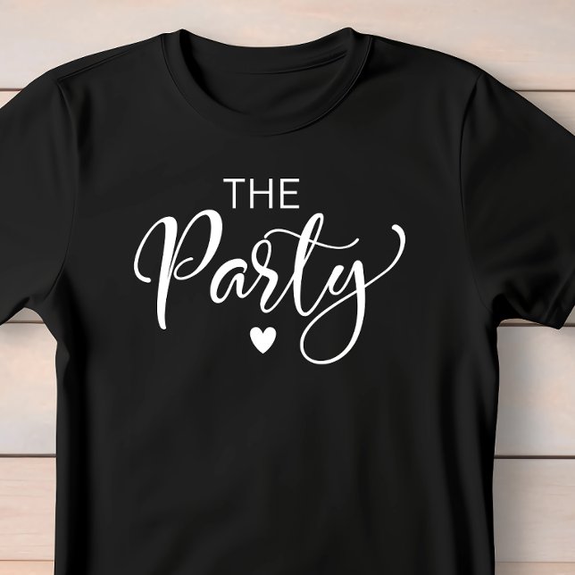 T-shirt Jolie Bachelorette Script Blanc (Celebrate the bride-to-be in fun and style at her bachelorette party)