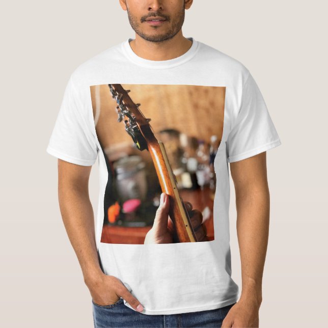 T-shirt Jolie guitare acoustique (Devant)