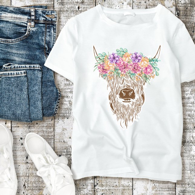 T-shirt Jolie vache Highland avec chemise à fleurs (Créateur téléchargé)