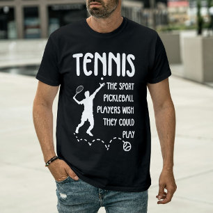T-shirt Joueur de tennis amusant vs Pickleball servant au 