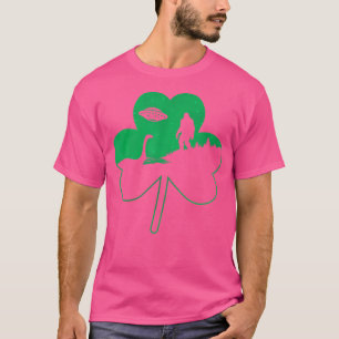 T-shirt Jour de la Saint Patrick Bigfoot Nessie Ufo Shamro