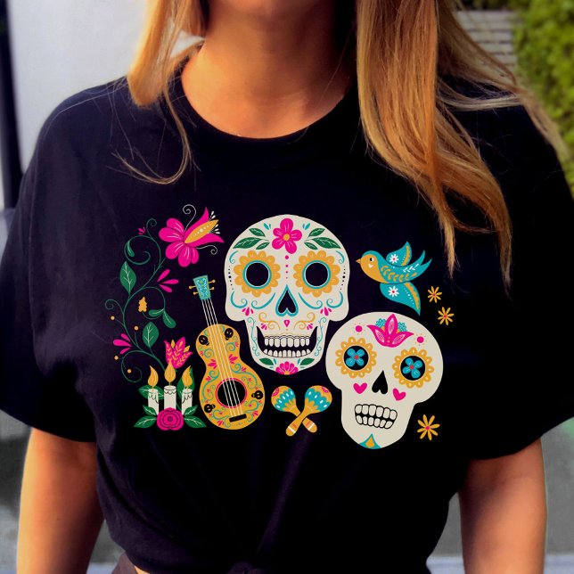T-shirt Jour des Morts Thème Crânes de sucre (Day of the Dead Sugar Skulls T-shirt with mexican theme from my Dia de los Muertos collection)