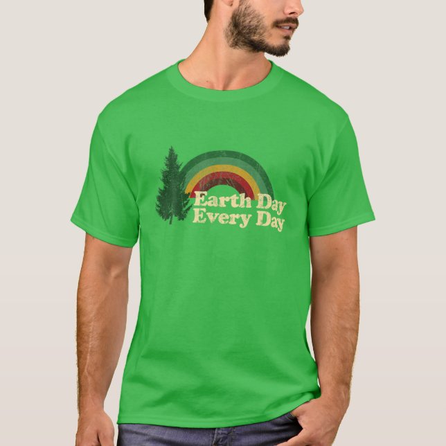 T-shirt Jour des terres quotidien Rainbow Pine Tree Design (Devant)