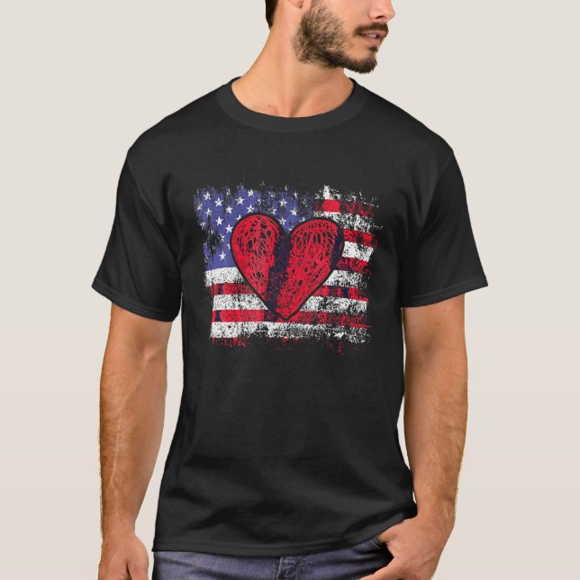 T-shirt Jour des Valentines Drapeau américain Coeurs rouge (Devant)