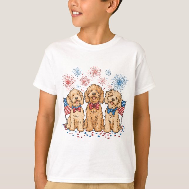 T-shirt Joyeux 4 juillet Goldendoodle Dogs Fireworks (Devant)