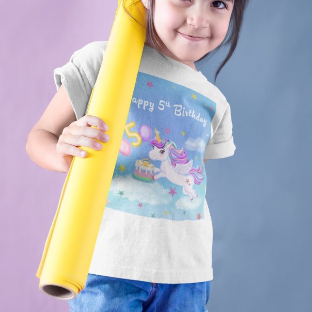 T-Shirt Joyeux 5e anniversaire Unicorne avec gâteau d'anni (Créateur téléchargé)