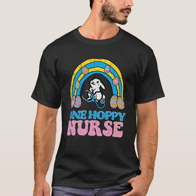 T-shirt Joyeux Bunny de Pâques un Hoppy Nurse Rainbow Scru (Devant)