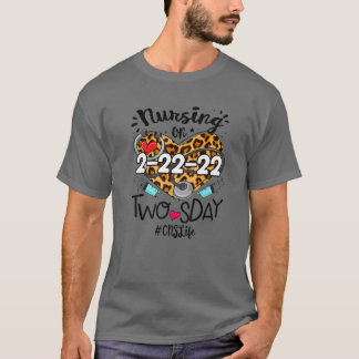T-shirt Joyeux Deux Jours 2-22-22 Infirmière Nourriture Du