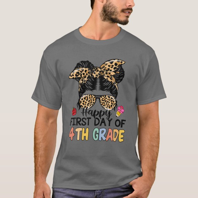 T-shirt Joyeux Premier Jour De L'École 4E Grade Leopard Me (Devant)