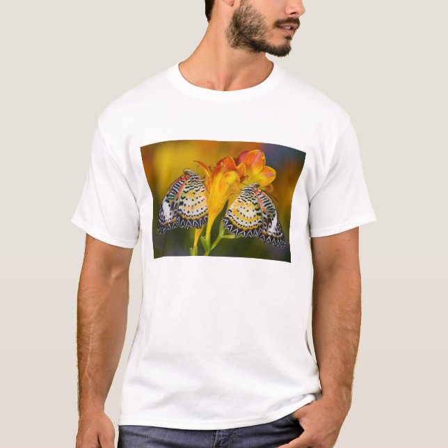T-shirt Jumeaux de papillons tropicaux (Devant)