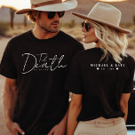 T-shirt Jusqu'à ce que la mort nous sépare Mariage noir<br><div class="desc">Elégant t-shirt couple noir et blanc avec un texte Til Death do us Part. Personnalisez-le avec vos détails mariages. Idéal pour une lune de miel.</div>