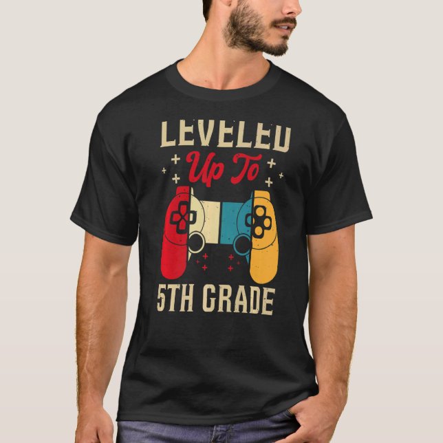 T-shirt Jusqu'À La 5E Année Gamer Retour À L'École Premièr (Devant)