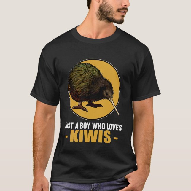 T-shirt Just a Boy who Loves Kiwis Kiwi (Devant)