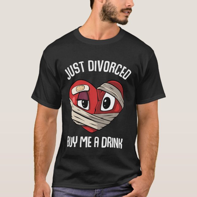 T-shirt Just Divorced buy me a drink Divorcee (Devant)