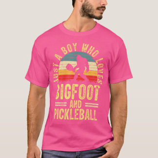 T-shirt Juste Un Garçon Qui Aime Bigfoot Sasquatch Pickleb
