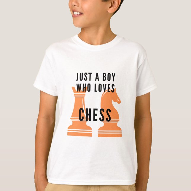 T-shirt Juste Un Garçon Qui Aime Les Échecs (Devant)